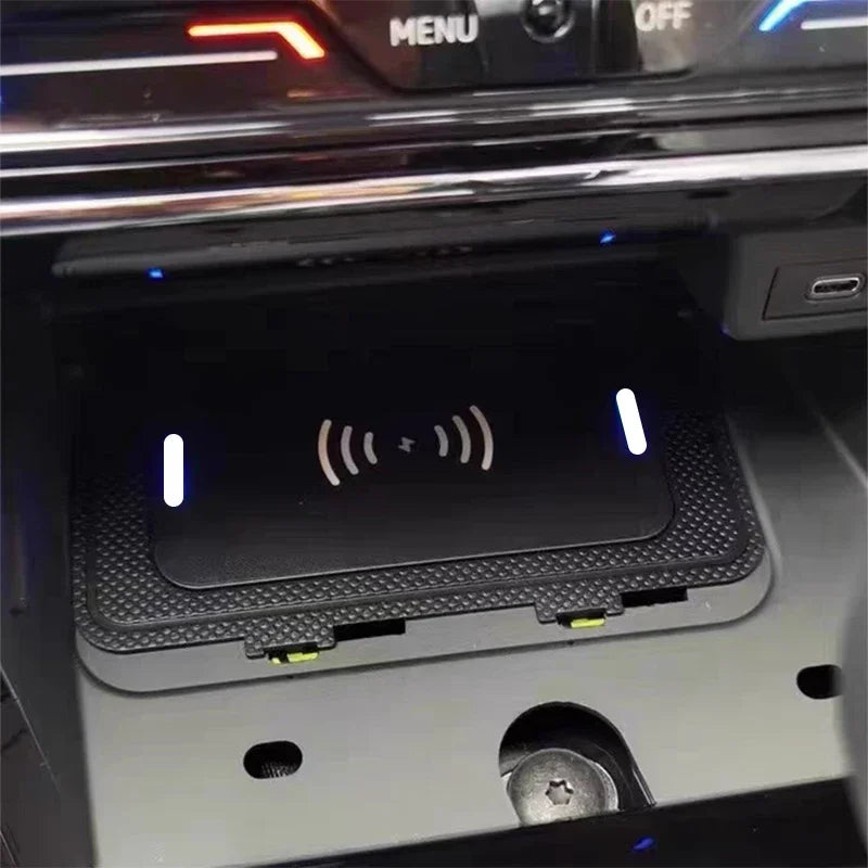 15W Car wireless charger fast phone charger charging pad charging holder for VW Jetta MK7 T-Roc T-Cross Teramont Phideon